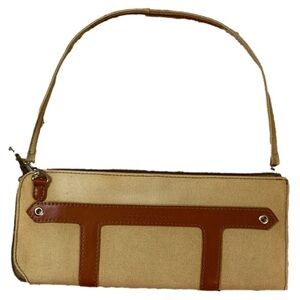 BCBGMaxZria Clutch Zip Closure Removable Strap Ext Zip Int Zip+4 Slip Pockets